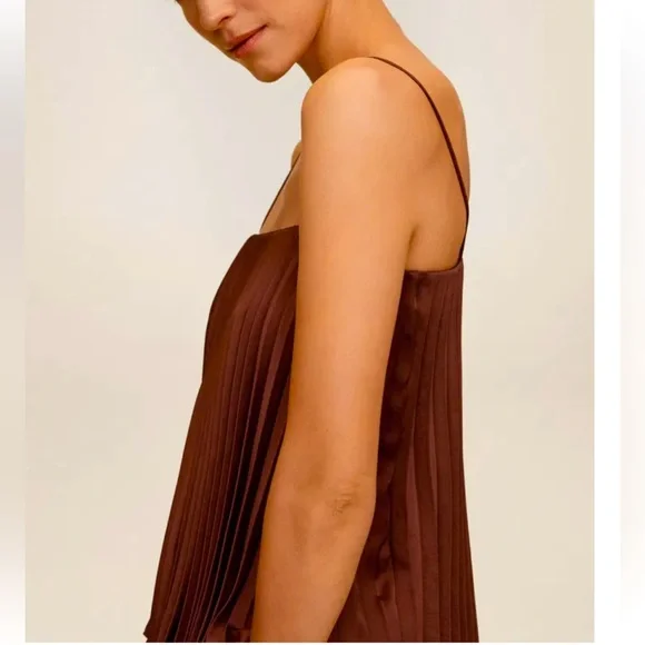 NWOT: π€MANGO Pleated Satin Top XS Brown - Picture 4 of 8